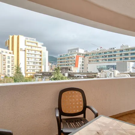 Azurium Apartment Budva